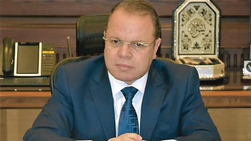 النائب العام يأمر بحبس 3 متهمين في واقعة إلقاء لقاحات كورونا بمصرف