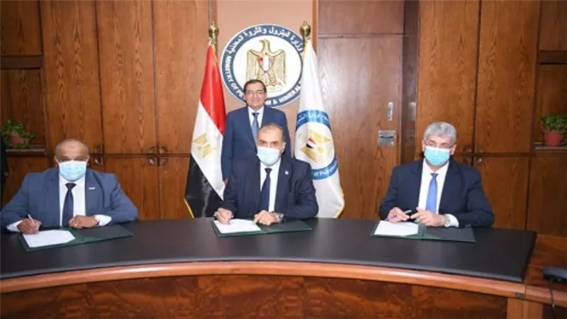 وزير البترول يشهد توقيع مذكرة تفاهم لإنشاء مشروع جديد بمصفاة تكرير أسيوط (صور)