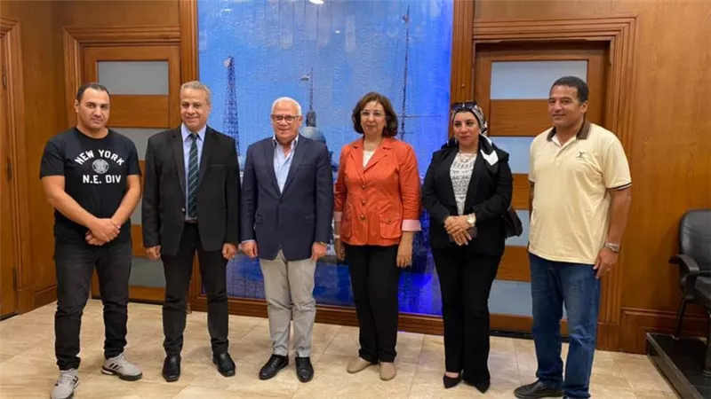 محافظ بورسعيد يلتقي رئيس الإذاعات الإقليمية