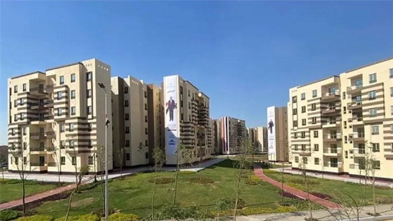 وزير الإسكان يستعرض جهود الدولة المصرية في القضاء على المناطق غير الآمنة (صور)