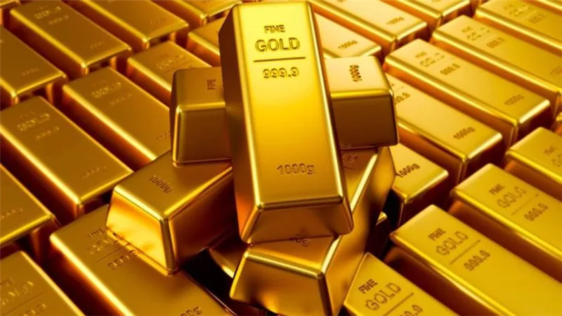الأسعار العالمية للذهب تهوي من القمة مع زيادة عوائد السندات الأمريكية