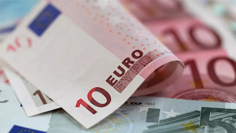 سعر اليورو اليوم الثلاثاء 19-10-2021