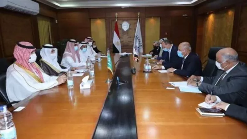 كامل الوزير: تشكيل لجنة مصرية سعودية لدفع التعاون في مجالات النقل