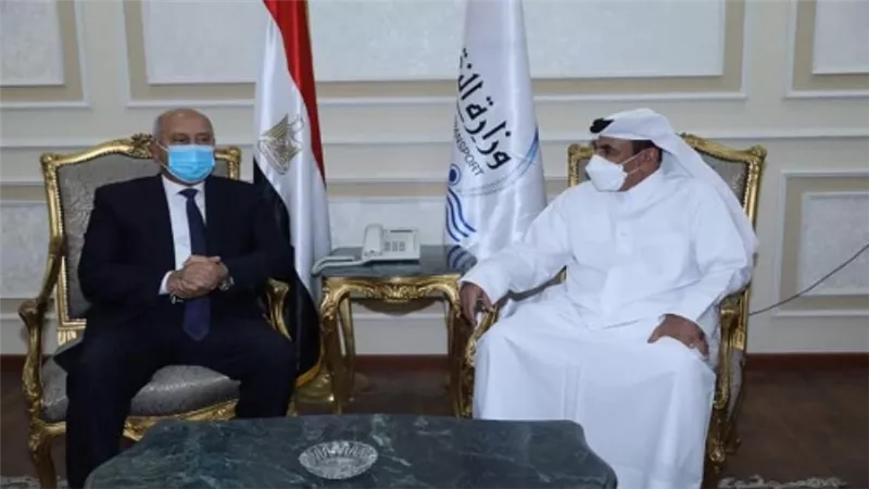 وزير النقل يلتقي نظيره القطري لبحث التعاون في مجالات النقل المختلفة (صور)