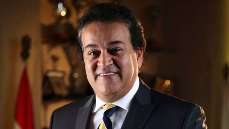 وزير التعليم العالى يهنئ الفائزين بجوائز التميز الحكومى بالمجتمع الأكاديمى