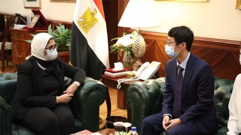 وزيرة الصحة: الرئيس السيسي يقدم كافة سبل الدعم لتوطين صناعة اللقاحات بمصر