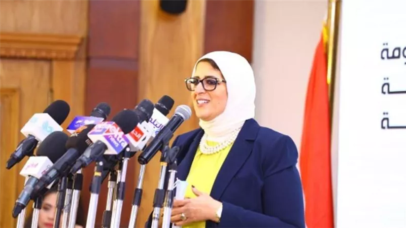 وزيرة الصحة: استقبال مليون و398 ألفًا من لقاح «فايزر» بمطار القاهرة الدولي