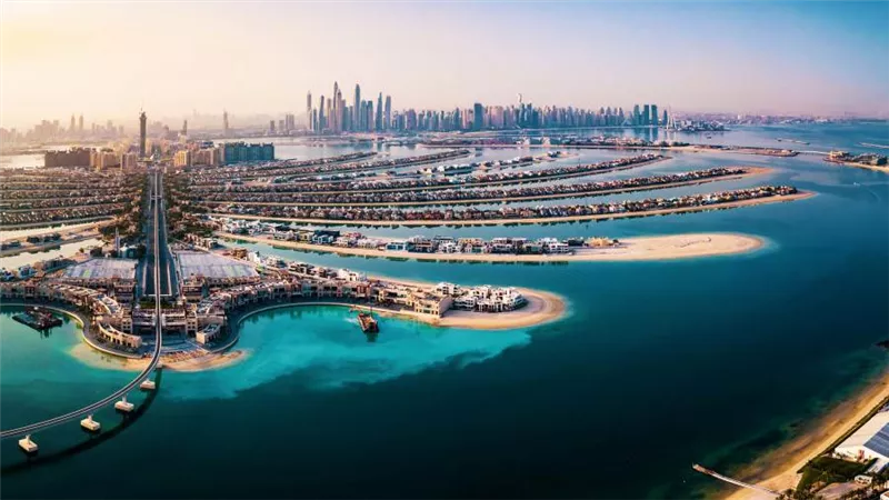 جيه إل إل: عودة معدلات الزوار للإمارات سيسهم في تعافي قطاع التجزئة 