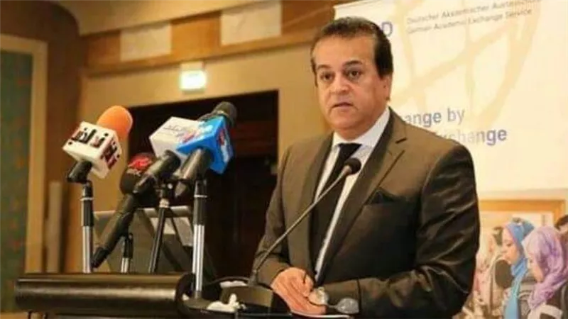 عاجل.. د. خالد عبدالغفار يعلن صدور قرارات جمهورية بتعيين قيادات جامعية جديدة 