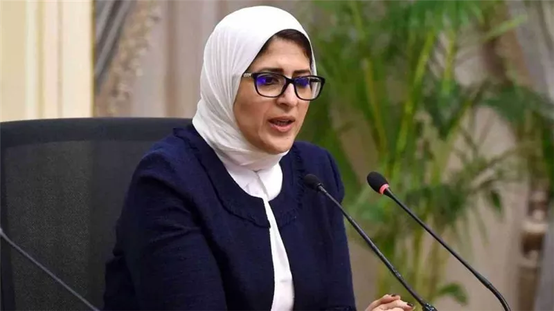 وزيرة الصحة: استقبال 250 ألف جرعة من لقاح أسترازينيكا بمطار القاهرة اليوم