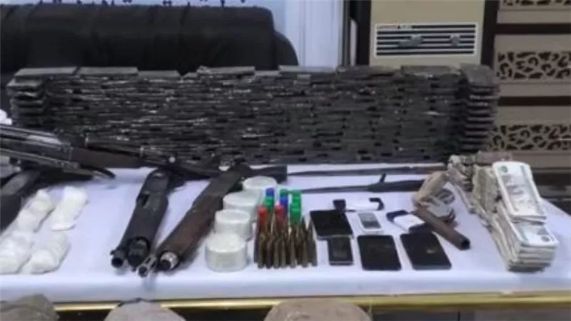 شاهد لحظة إحباط تهريب نصف مليون قرص مخدر عبر ميناء سفاجا