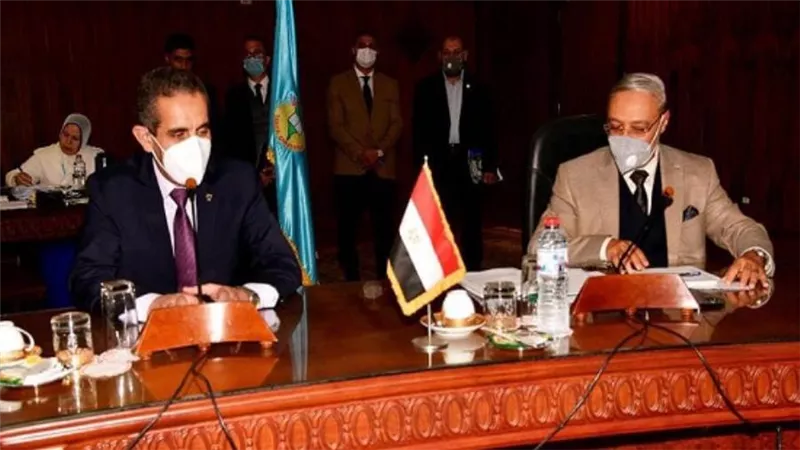 محافظ الغربية يكرم جامعة طنطا لفوزها بجائزة مصر للتميز الحكومي 2020 