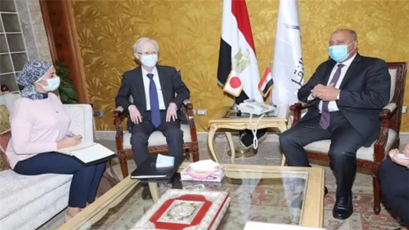 وزير النقل يلتقي السفير الياباني بالقاهرة بمناسبة انتهاء فترة عمله في مصر (صور)