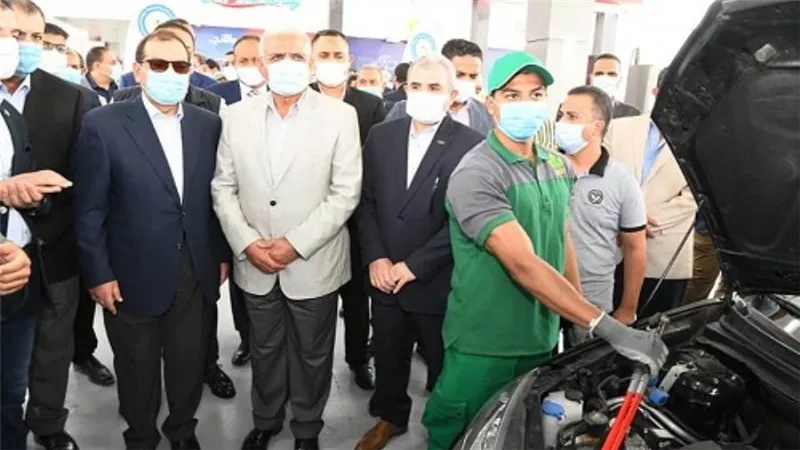 وزير البترول يتفقد أعمال تطوير ورفع كفاءة المنطقة الجغرافية البترولية بالسويس (صور)