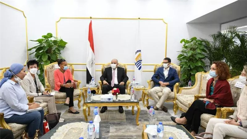 الداودي يستقبل وفد الوكالة السويسرية لبحث عدد من المشروعات التي يجري تنفيذها بقنا 