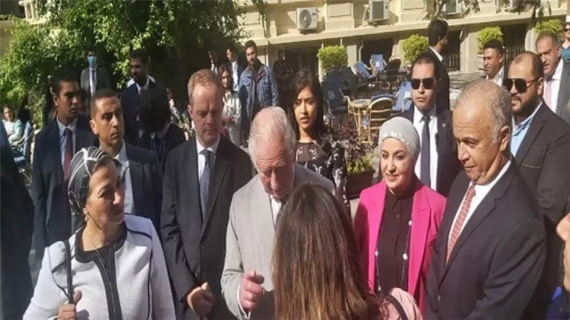 الأمير تشارلز يطلع على مشروعات الشباب المصري في الاستدامة البيئية (صور)