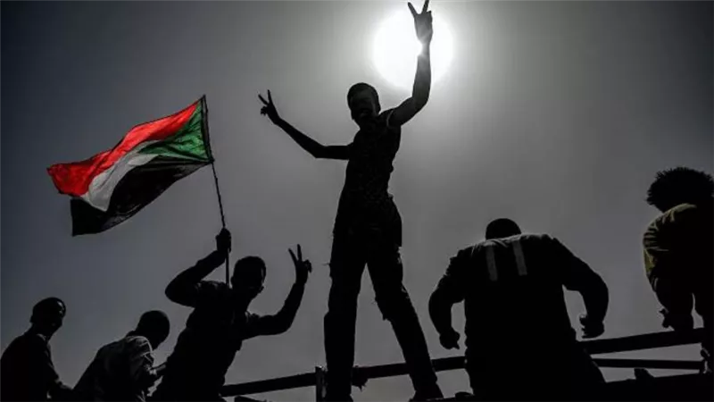 السفارة الأمريكية بالخرطوم تحذر رعاياها في السودان