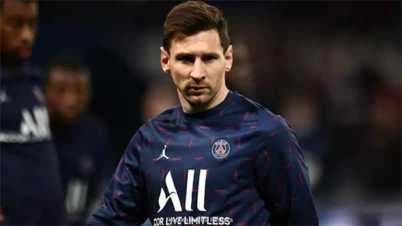 ميسي ومبابي ونيمار يقودون تشكيل باريس سان جيرمان أمام نانت في الدوري الفرنسي