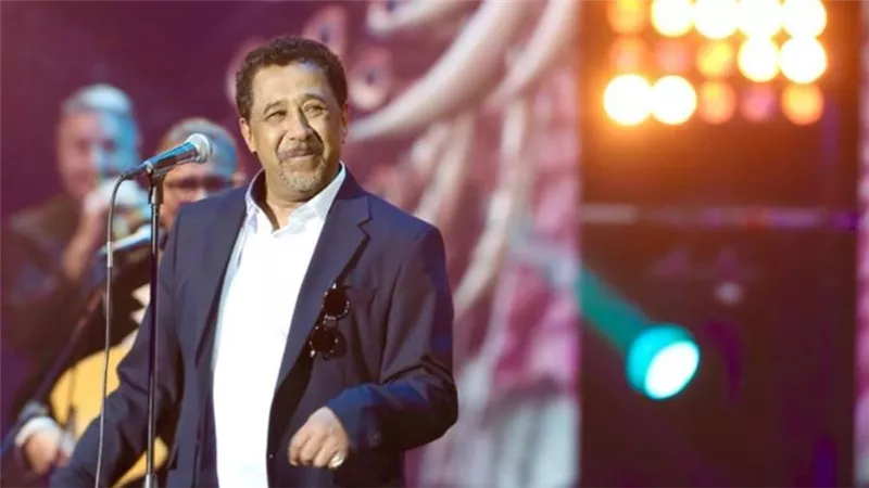 منع بث أغاني الشاب خالد في الإذاعات والقنوات الجزائرية