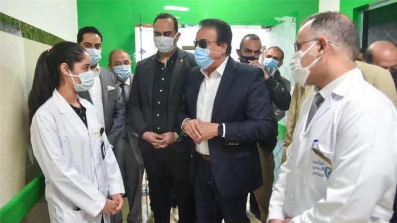 د. خالد عبد الغفار يتفقد عددًا من مستشفيات 