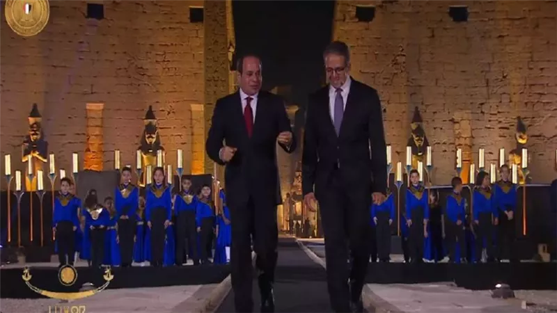 وزير الآثار يستعرض أمام الرئيس السيسى تفاصيل احتفالية افتتاح طريق الكباش