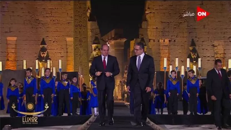وزير الآثار يستعرض تاريخ مدينة الأقصر وتفاصيل احتفالية الكباش أمام الرئيس السيسي