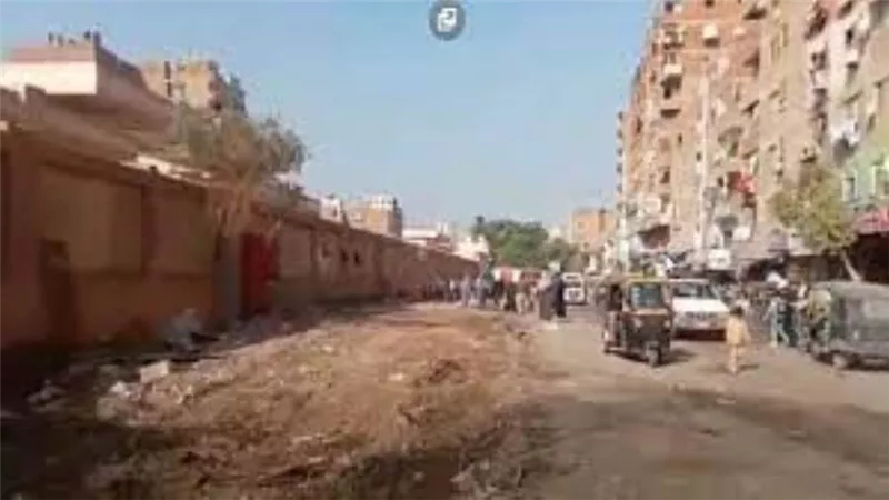 الجيزة تزيل التعديات بطول حرم السكة الحديد بأوسيم