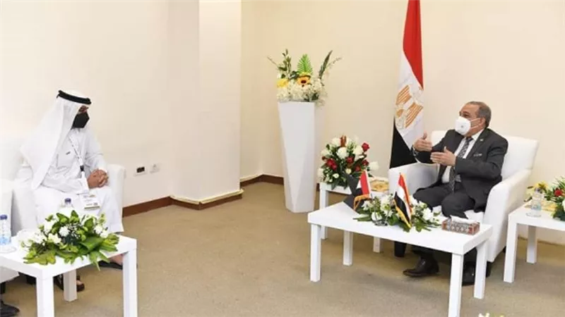 وزير الإنتاج الحربي يستقبل وفد إمارتي لبحث سبل التعاون المشترك (صور)