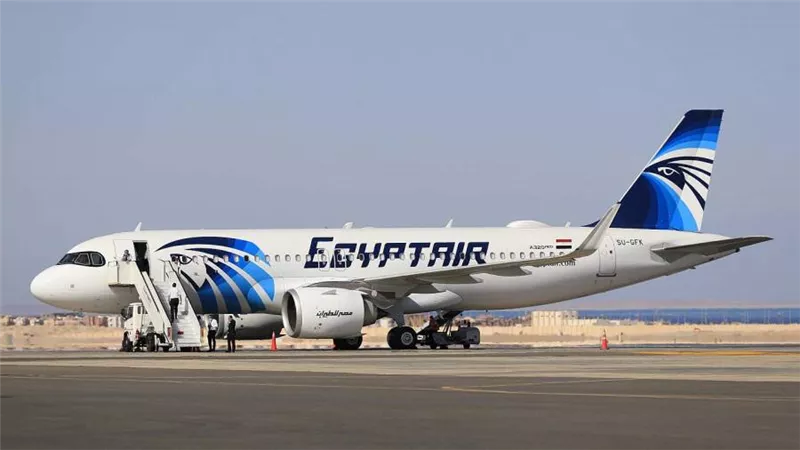 قرار عاجل من مصر للطيران بشأن المسافرين إلى روسيا 
