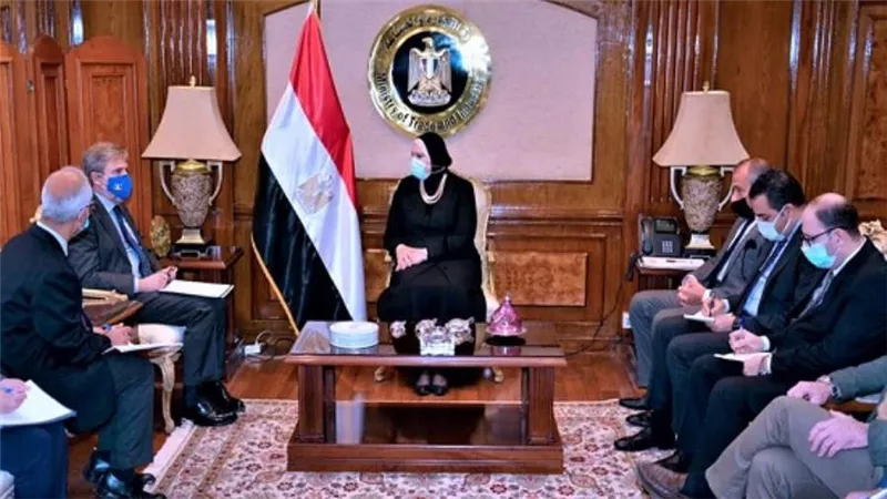 وزيرة التجارة تبحث مع السفير الإيطالي بالقاهرة تنمية التعاون الاقتصادي والتجاري بين البلدين (صور)