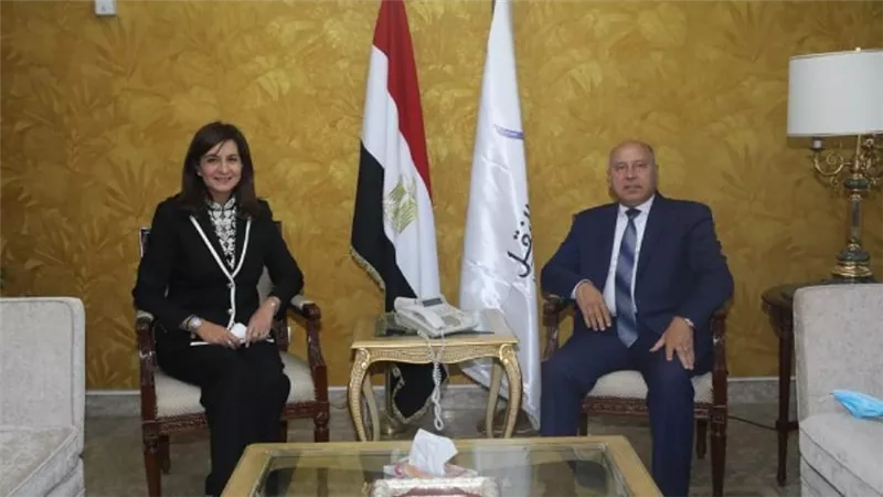وزيرا الهجرة والنقل يبحثان التيسيرات الخاصة بسفر العمالة المصرية للأردن