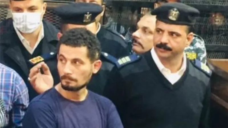 محامى سفاح الإسماعيلية أمام المحكمة: موكلى مريض وغير مسئول عن تصرفاته