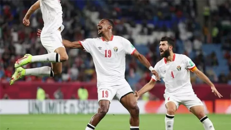 الشوط الأول.. منتخب مصر يتعادل أمام الأردن ١_١