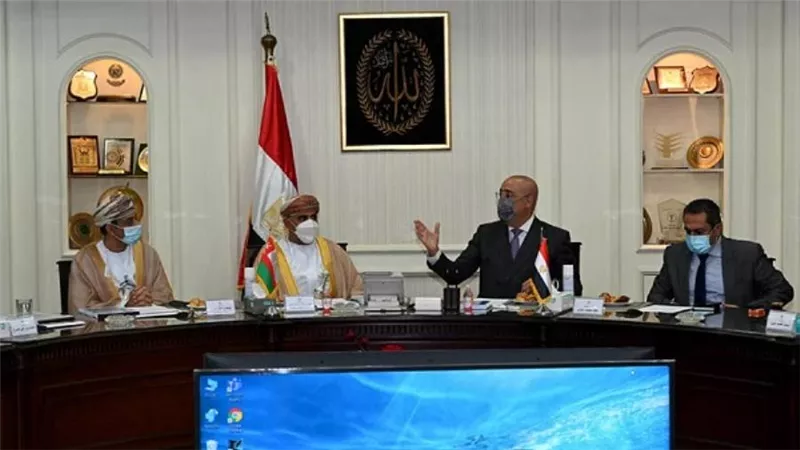 وزير الإسكان يعرض على نظيره العماني التجربة العمرانية المصرية في عهد الرئيس السيسي (صور)