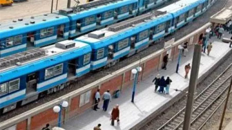 عودة حركة المترو بكامل طاقتها فى محطات الخط الأول بعد تعطلها 25 دقيقة