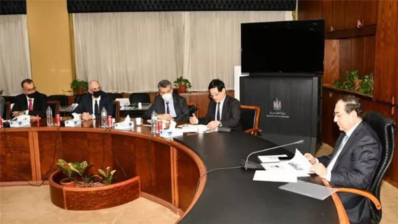 وزير البترول يبحث التعاون مع ميتسوبيشي اليابانية في مجالات الطاقة النظيفة (صور)