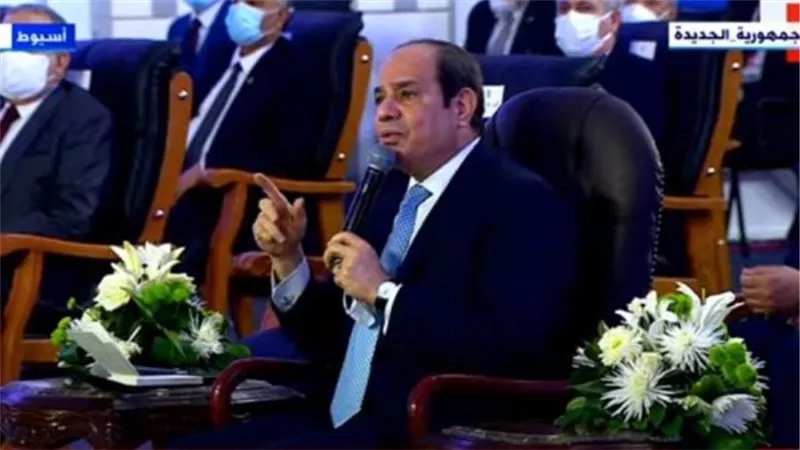 الرئيس السيسي: نواجه تحدي قبول المواطنين الانتقال إلى التجمعات العمرانية الجديدة