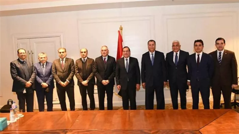 إيني الإيطالية تضخ مليار دولار استثمارات في مجال البحث والإنتاج للبترول والغاز بمصر (صور)