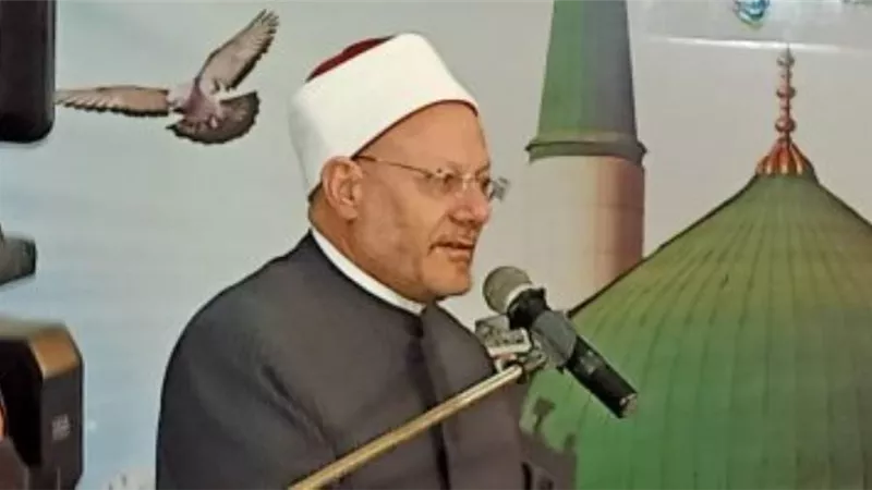 المفتى: الإسلام يحترم التنوع ويجب ترك المجتمعات على ما استقروا عليه من مذاهب فقهية