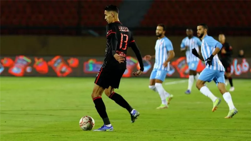 الشوط الأول.. الأهلي يتقدم على فيوتشر بقدم محمد شريف 