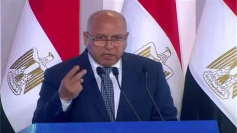 وزير النقل يكشف موعد رفع أسعار تذاكر القطارات .. تعرف عليها 