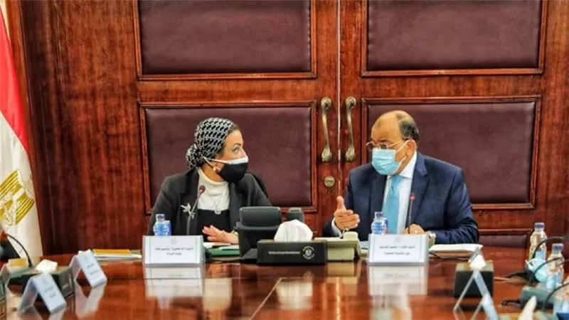 وزيرا التنمية المحلية والبيئة يناقشان آخر مستجدات منظومة المخلفات الصلبة (صور)