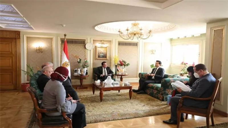 د. خالد عبدالغفار يبحث آليات التعاون العلمي والتكنولوجي مع سفير كوريا الجنوبية (صور)