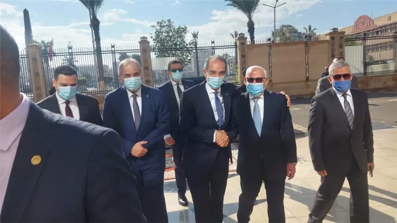 محافظ بورسعيد يستقبل وزير الاتصالات وتكنولوجيا المعلومات