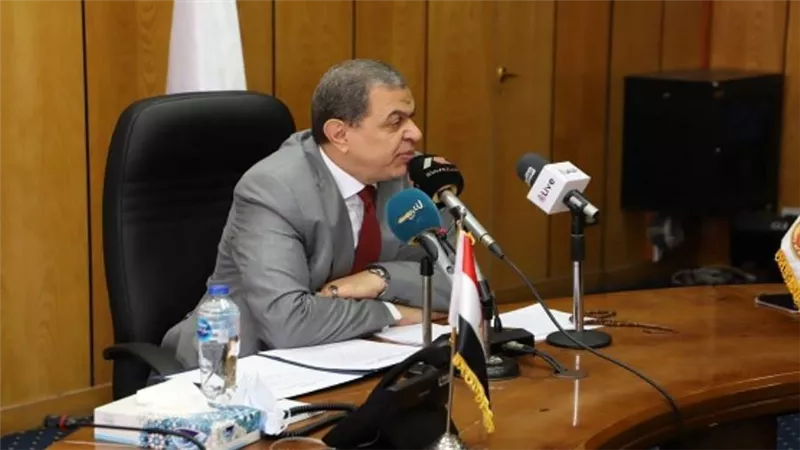 تعيين 656 شابا وصرف 966 ألف جنيه للعمالة غير المنتظمة في الأقصر