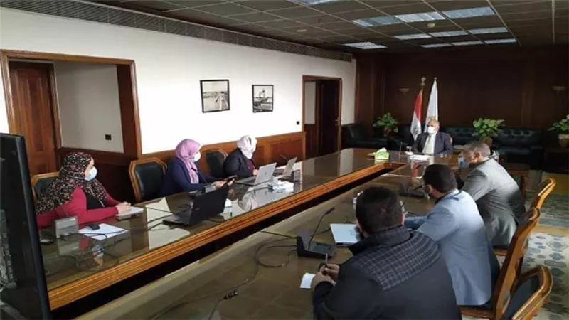 وزير الري يتابع مجهودات التحول الرقمي وتطبيقات متابعة المشروعات (صور)