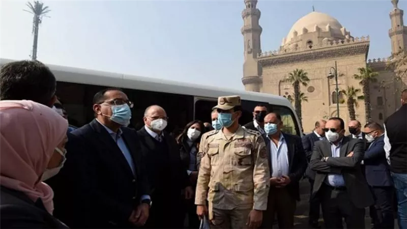 رئيس الوزراء يتفقد عددا من مشروعات التطوير لإعادة إحياء القاهرة التاريخية (صور)