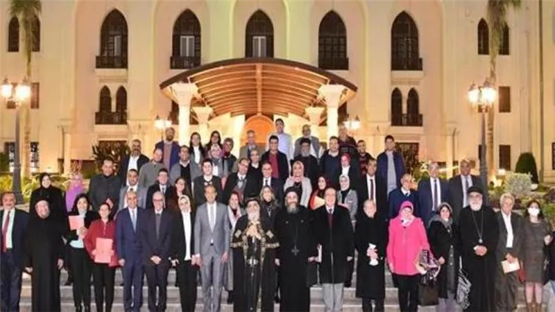 البابا تواضروس يلتقي أساتذة الدراسات القبطية من الجامعات المصرية 