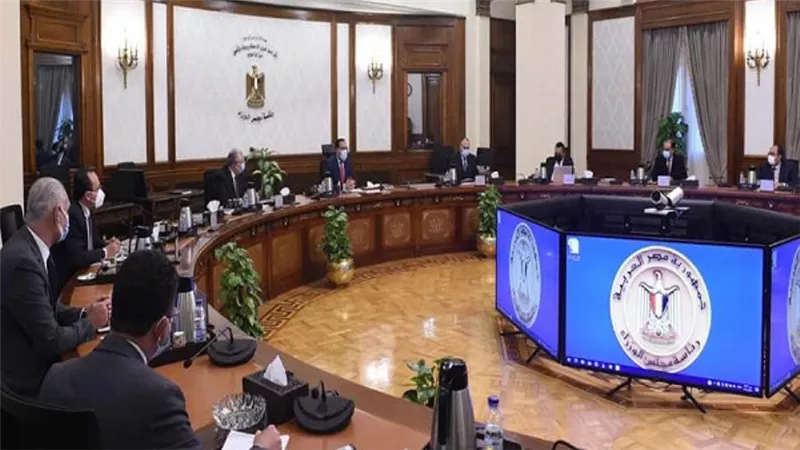 رئيس الوزراء يتابع الموقف التنفيذي لمشروعات تنمية الريف المصري (صور)