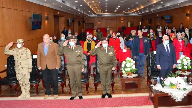 محافظ بورسعيد يستقبل رئيس هيئة التسليح ومدير إدارة المركبات ومساعد رئيس الهيئة الهندسية